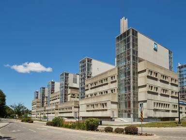 Front view of the Children's Hospital from University Avenue.