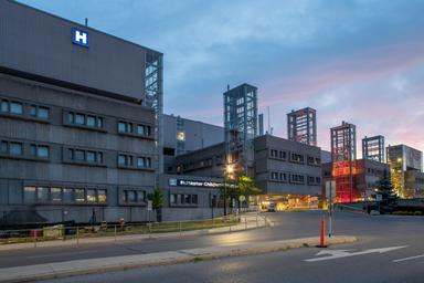 McMaster Children's Hospital from University Avenue.